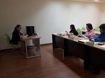 ภาพสอบวิทยานิพนธ์ของนักศึกษา น.ส.ชมบวร
เซ็นทองหลาง