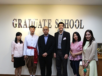 The Graduate School of Suan Sunandha
Rajabhat University hold a meeting with
the Dean of the Graduate School