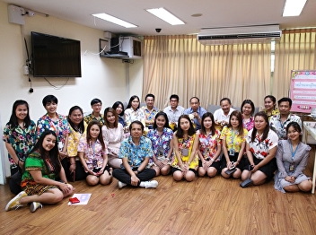 The Graduate School, activities to
preserve and preserve Thai traditions,
watering for blessings for adults during
the Songkran festival of the year 2019.