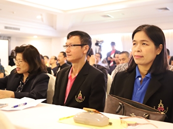 Dean of Graduate School participated in
the seminar meeting program. 