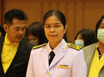 Dean of Graduate School with personnel
participate in the blessing Ceremony on
the occasion of the 68th Birthday
Anniversary of His Majesty King Rama V