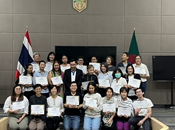 Give certificates to those who complete
the training in the second generation of
Intellectual Health Listeners for
Terminally ill patients project.