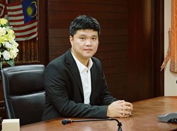 Asst. Prof. Dr. Wanjak Noichan, Dean of
the Graduate School, attended a meeting
to summarize the international faculty
exchange program. Dr. Cheah Seu Seng, an
expert on SDGs and Social Enterprises
from Malaysia, served as the keynote
speaker.