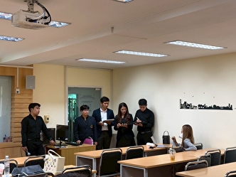 The Educational Administration program,
Graduate School, Suan Sunandha Rajabhat
University, is conducting classes for
the academic year 2/2025 for Master's
degree students, cohort #33.