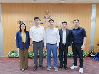 ผศ.ดร.วันจักร น้อยจันทร์
คณบดีบัณฑิตวิทยาลัย พร้อมด้วย
รศ.ดร.วิชิต สุรดินทร์กูร
อาจารย์สาขาวิชาการบริหารการพัฒนา
ได้ให้การต้อนรับ คุณมงคลกิตติ์
สุขสินธารานนท์ ที่ให้เกียรติมาเยี่ยมชม
สาขาวิชาการบริหารการพัฒนา บัณฑิตวิทยาลัย
และร่วมแลกเปลี่ยนวิสัยทัศน์ด้าน