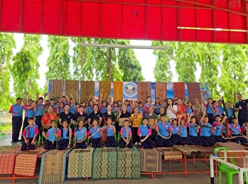 Dr. Nattharikan Kaewkolthat and her team
conducted academic outreach services
under the Rajabhat University strategy,
as part of the project “Preserving Local
Wisdom, Enhancing Value for Sustainable
Community Pride in Udon Thani Province,”
at Municipal Sc
