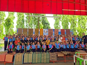 Dr. Nattharikan Kaewkolthat and her team
conducted academic outreach services
under the Rajabhat University strategy,
as part of the project “Preserving Local
Wisdom, Enhancing Value for Sustainable
Community Pride in Udon Thani Province,”
at Municipal Sc